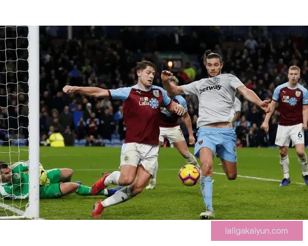 英超伯恩利球迷抗议事件引发关注，球队当前状态备受争议